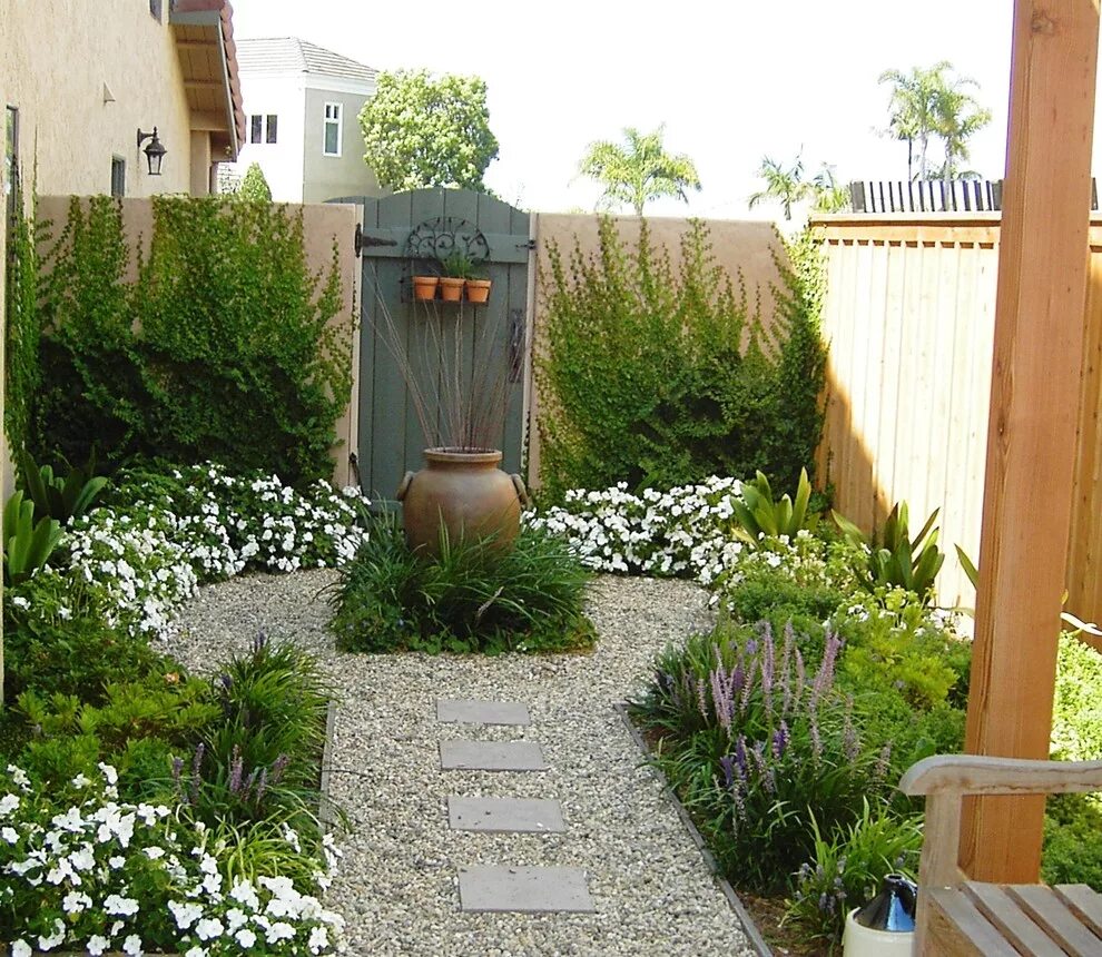 Красивый частный двор своими руками фото debora carl landscape design - Средиземноморский - Сад - Сан Диего - от эксперта