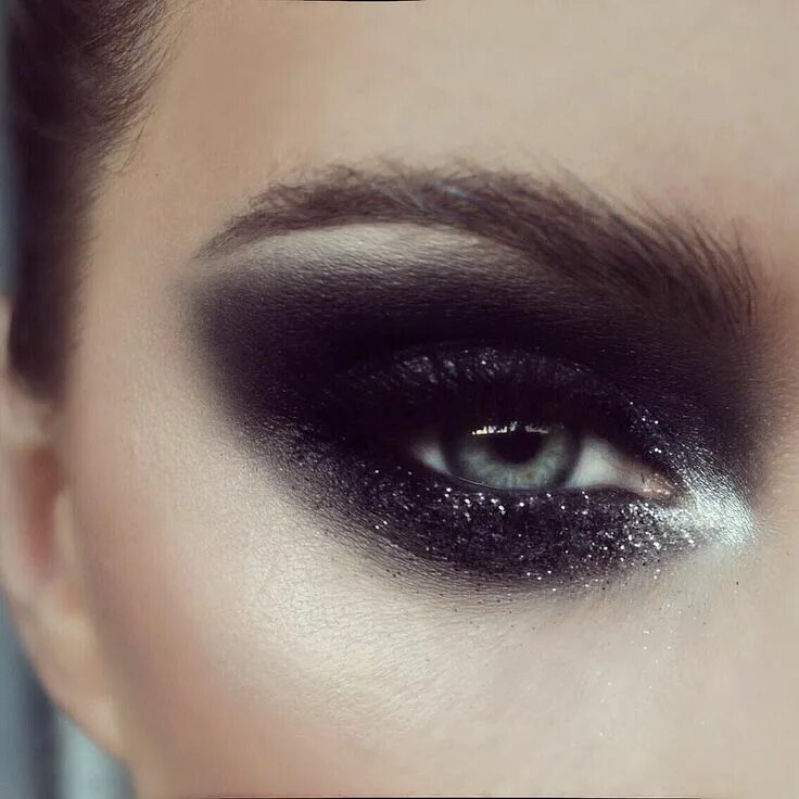 Красивый черный макияж глаз @m7fx on Instagram: " J A Z Z inspired by today's eye sketch!." Smoky eye makeup