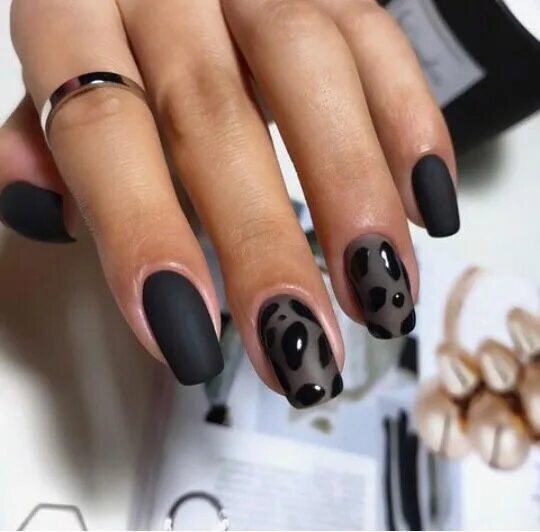 Красивый черный маникюр 30+ Elegant Black Nails For 2021 - The Glossychic Leopard nail designs, Leopard 