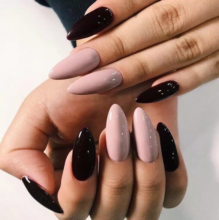 Красивый черный маникюр миндаль #маникюр #шеллак #ногти #ноготок #nail #nails #nails #shellac Cute acrylic nails