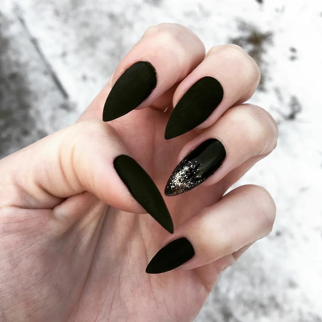 Красивый черный маникюр миндаль Stiletto Nail Art Ideas POPSUGAR Beauty Stiletto nail art, Prom nails, Stiletto 