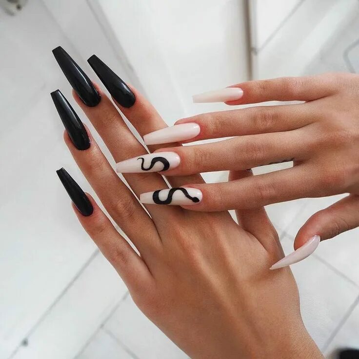 Красивый черный маникюр на длинные ногти 50 Coffin Nails Designs to Try This Season Manicura de uñas, Gel de uñas, Uñas p