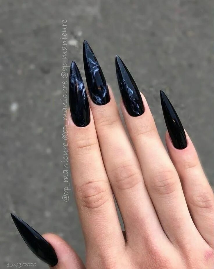Красивый черный маникюр на длинные ногти Manicure Grunge nails, Long nails, Glow nails