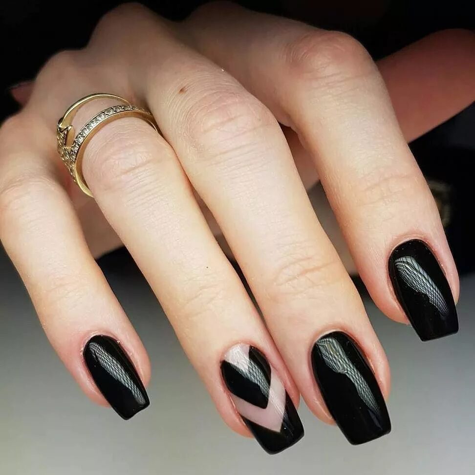 Красивый черный маникюр на квадратных ногтях Black Negative Space = Truly perfect from @indigonails. #negativespacenails #bla