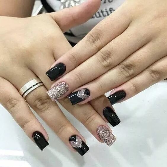 Красивый черный маникюр на квадратных ногтях Pin by Marilin León on Diseños de uñas Nail art designs, Pretty nails, Gel nail 