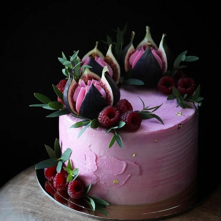 Красивый декор торта Repost @katya_lybimtceva Инжир в декоре просто божественен ❤ #cake #cakes #cupca