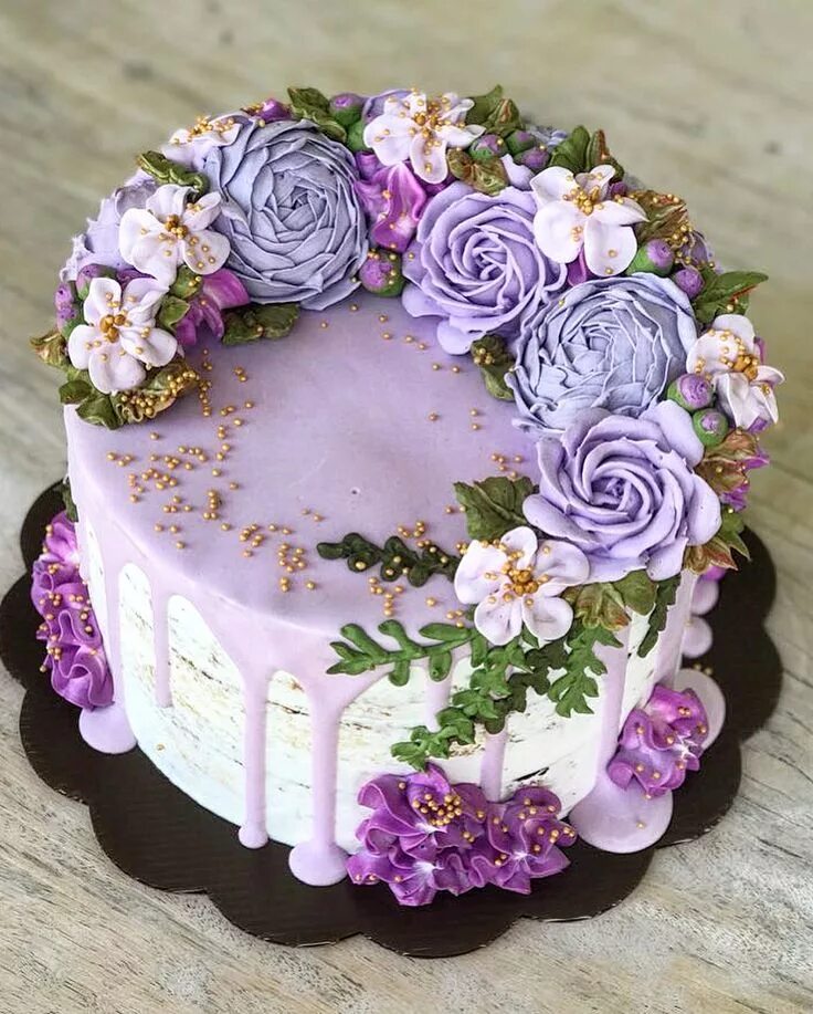 Красивый декор торта на день рождения #bandung #bandungjuara #bandungcake #birthdaycake #birthdaycakebandung #flowerca