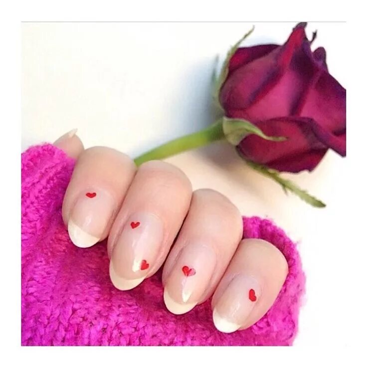 Красивый день маникюра 12 Valentine’s Day Nail Ideas That Are Cute, Not Tacky Valentine's day nails, Va