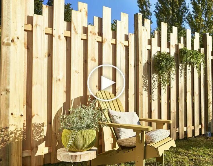 Красивый деревянный забор своими руками фото Une palissade avec un effet graphique Cloture jardin, Amenagement jardin, Clotur