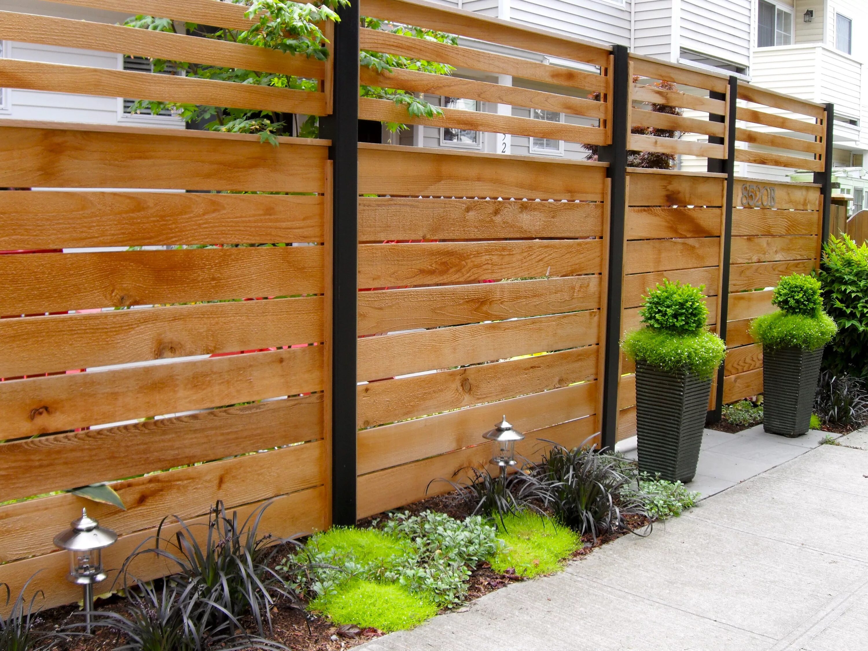 Красивый деревянный забор своими руками фото Backyard Fence Design by Michael Muro Garden Design, Seattle WA