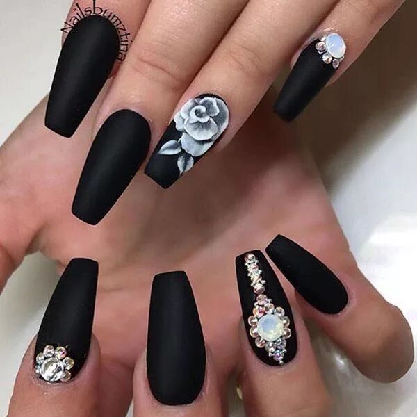 Красивый дизайн черных ногтей фото My Plus Sized Life: Welcome 2 My World (Completed) ✔ Nail designs, Cute simple n