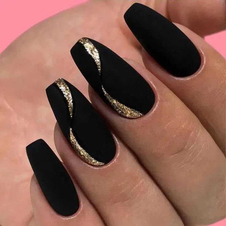 Красивый дизайн черных ногтей фото 40 Cool Matte Black Coffin Nail Ideas to try Matte nails design, Sparkle nails, 