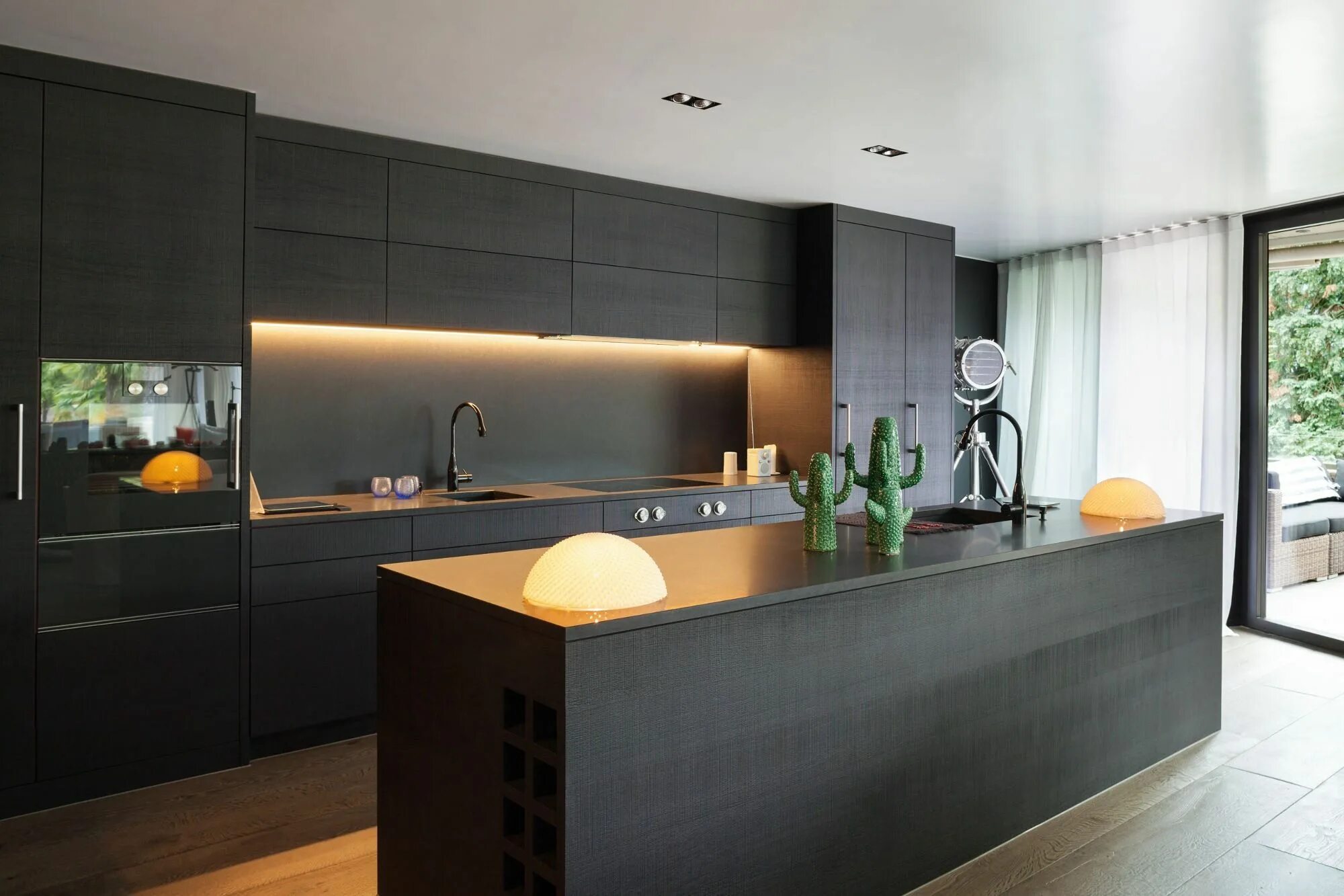 Красивый дизайн кухни в современном стиле Inspiration Blog - Cosentino España Modern kitchen design, One wall kitchen, Mod