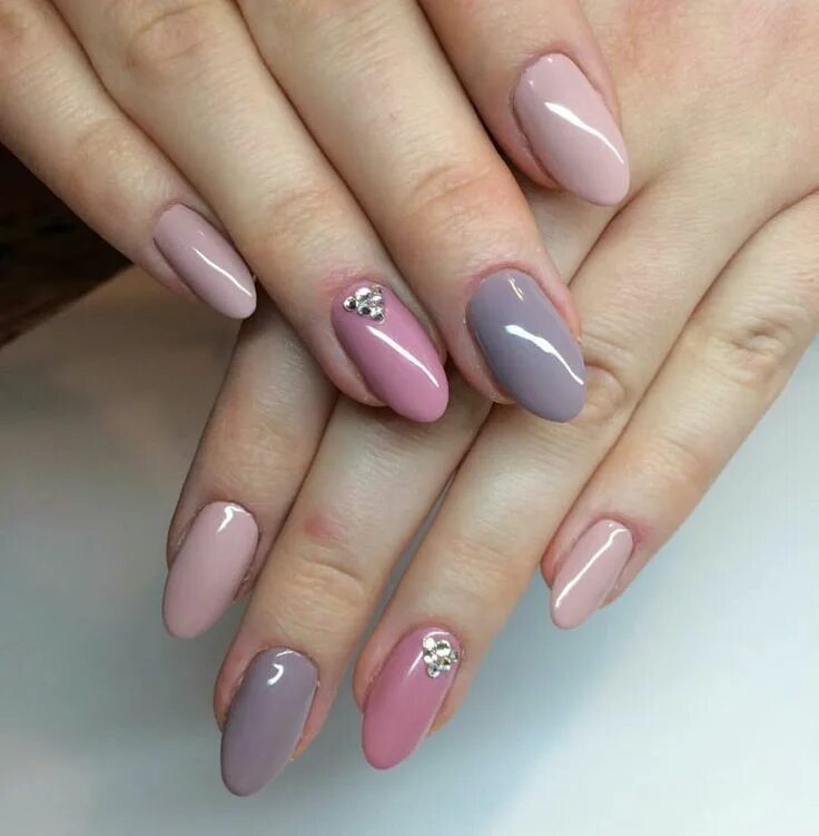 Красивый дизайн маникюра на среднюю длину 140 little stone 004 perfect nude 135 frappe Unghie, Unghie idee, Unghie colorat