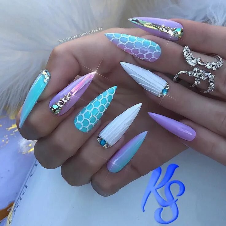 Красивый дизайн на длинные ногти ✨ LUXURY NAIL LOUNGE ✨ (@glamour_chic_beauty) on Instagram: "✨ Mermaids Treasure