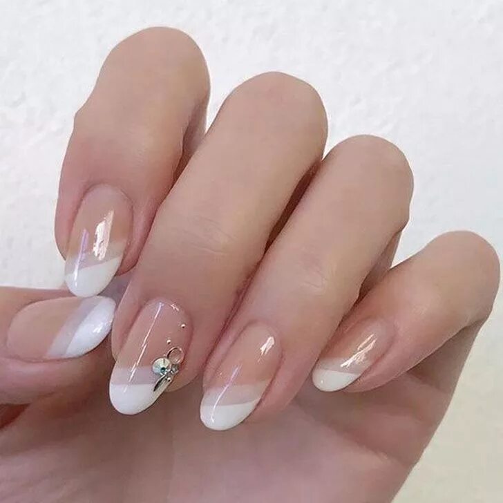Красивый дизайн ногтей на овальные ногти izyskannyj-manikyur1 French manicure nails, Gel nails, Wedding nail art design