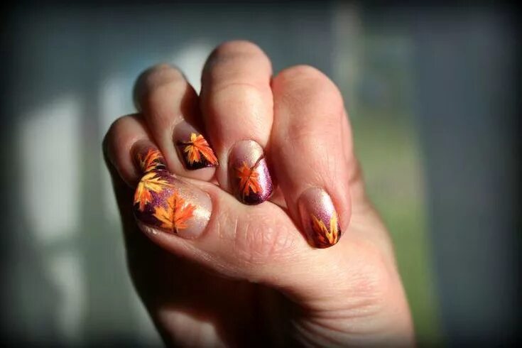 Красивый дизайн осеннего маникюра Ongle en gel automne deco-dessin-automne-feuilles Fall nail art designs, Fall na