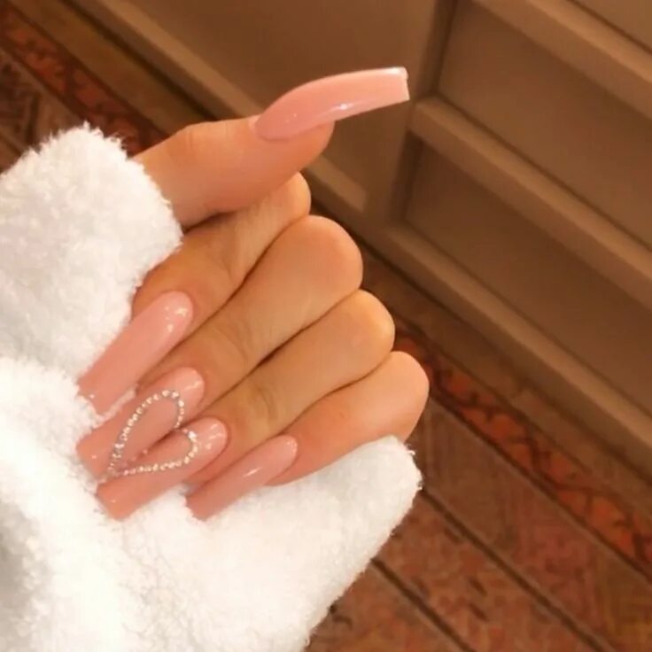 Красивый длинный маникюр фото Kylie Jenner Just Posted Some Short Nail Art Inspo on Instagram Kylie nails, Lon