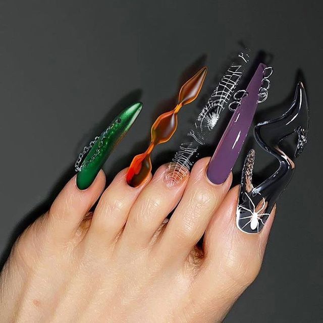 Красивый длинный маникюр фото Tips for Matching Manicure and Pedicure