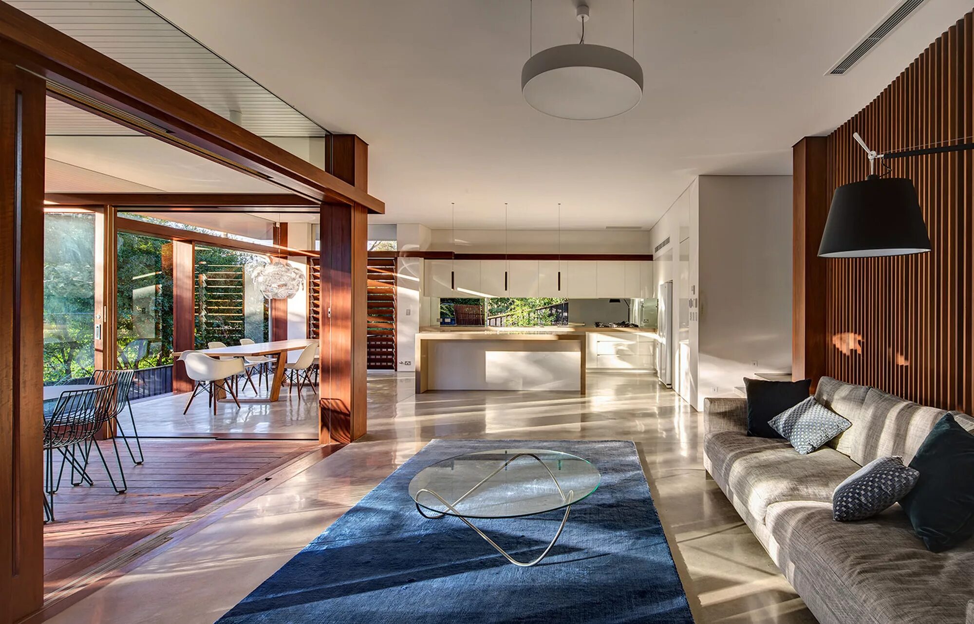 Красивый дом интерьер внутри Gallery of Northbridge House II / Roth Architects - 4