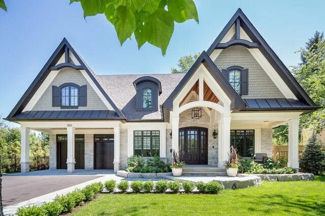 Красивый домик фото снаружи 16 Eye-Catching Transitional Home Designs That Will Make Your Jaw Drop - Part 1 