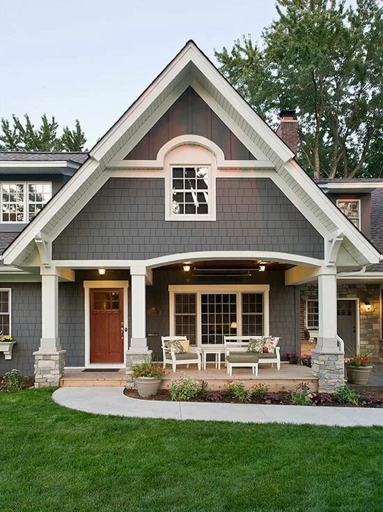 Красивый домик фото снаружи Benjamin Moore Kendall Charcoal House paint exterior, Exterior paint colors for 