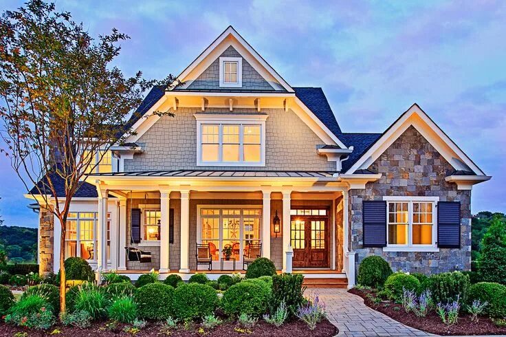 Красивый домик фото снаружи Why Does Everyone Love Craftsman House Plans? - Time to Build #dwell #design #bl