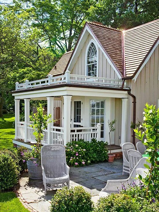 Красивый домик фото снаружи 27 Pretty Front Porch Furniture Ideas for an Outdoor Room You'll Love House exte