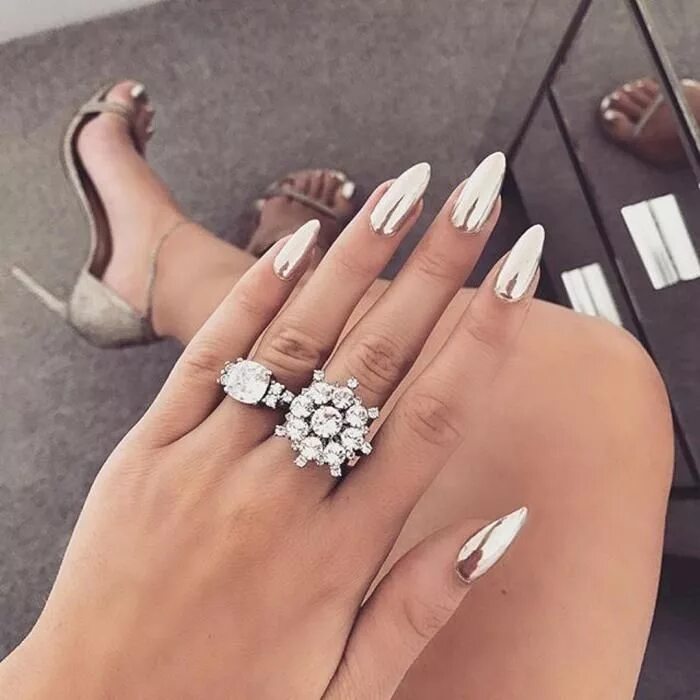 Красивый дорогой маникюр Маникюр на длинные ногти: новинки фото ногтей Metallic nails, Mirror nails, Mini