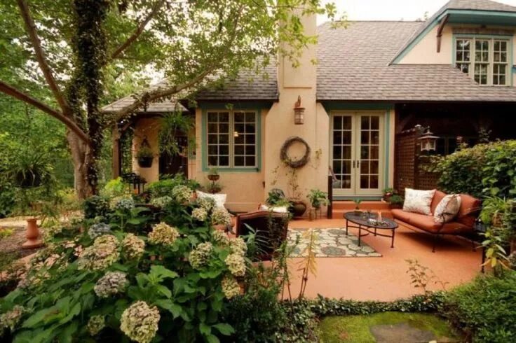 Красивый двор дома фото Патио: Уютный Островок на Даче 85+ Лучших Фото Идей Patio, Outdoor decor, House