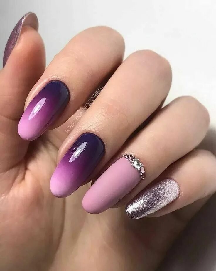 Красивый фиолетовый маникюр 2024 Purple manicure with rhinestones stylish ideas for every day Purple nail art, Pu