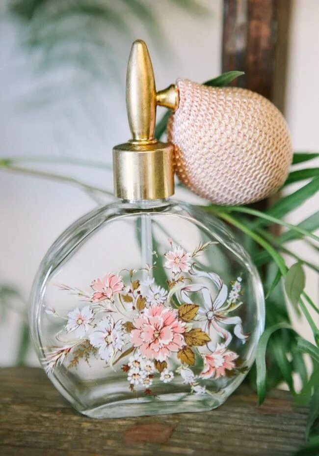 Красивый флакон духов фото Pin on Old and retro cosmetics Perfume bottles, Perfume bottle design, Antique p