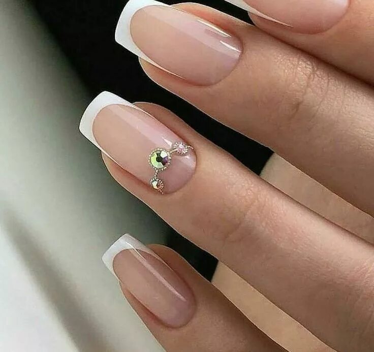 Красивый французский маникюр на квадратные ногти Nail Art. Unghie idee, Unghie, Unghie semplici ed eleganti