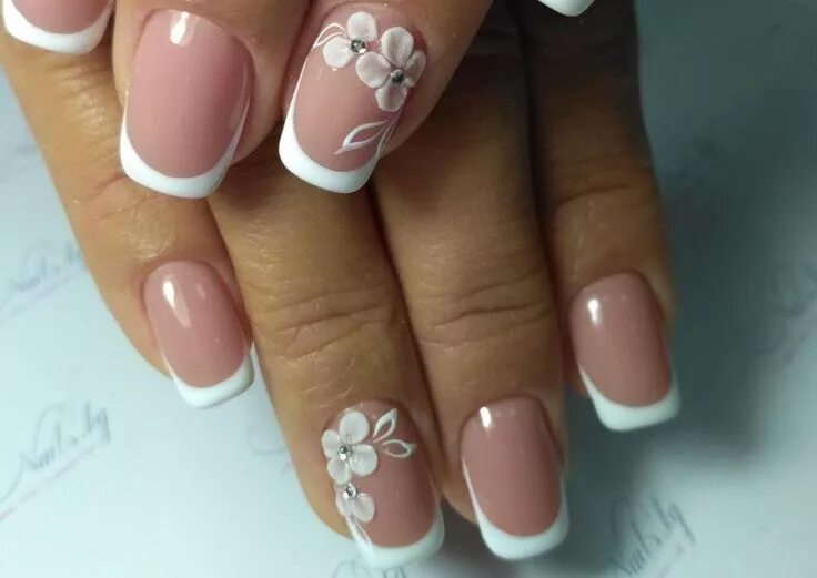 Красивый французский маникюр с рисунками Pin on Nails Makeup nails designs, Nail art designs, Chic nails