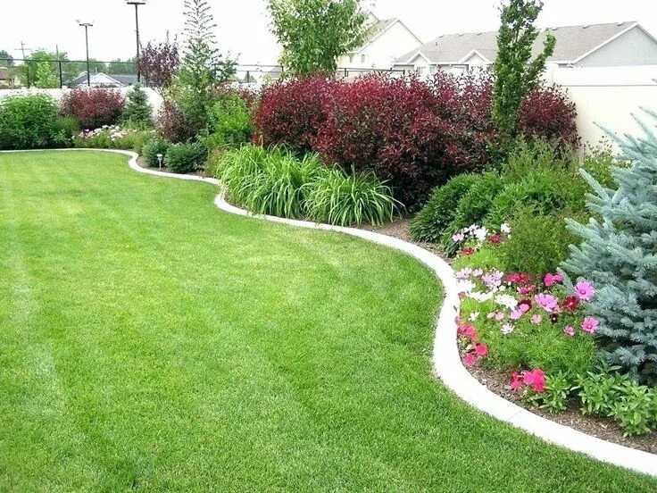 Красивый газон на даче своими руками landscape along fence - xlineknr.com Landscaping along fence, Backyard landscapi