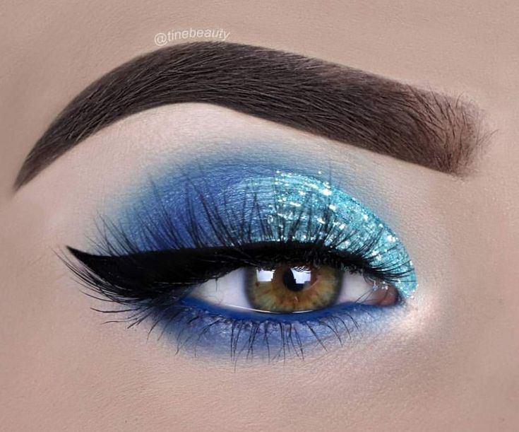 Красивый голубой макияж Blue Eye Shadow for Blue Eyes Blue eyeshadow looks, Blue eyeshadow makeup, Blue 