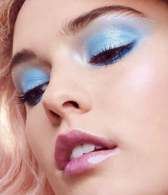 Красивый голубой макияж Pin by omega580 on Talons Aiguilles Eye makeup, Makeup, Eyeshadow