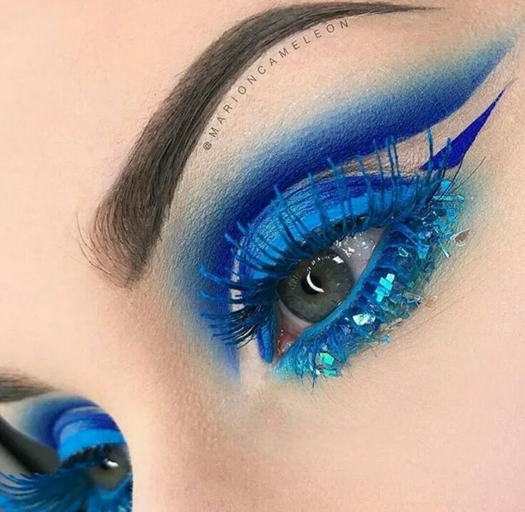 Красивый голубой макияж sugarpill on Instagram Fantasy makeup, Eyeshadow, Eye makeup