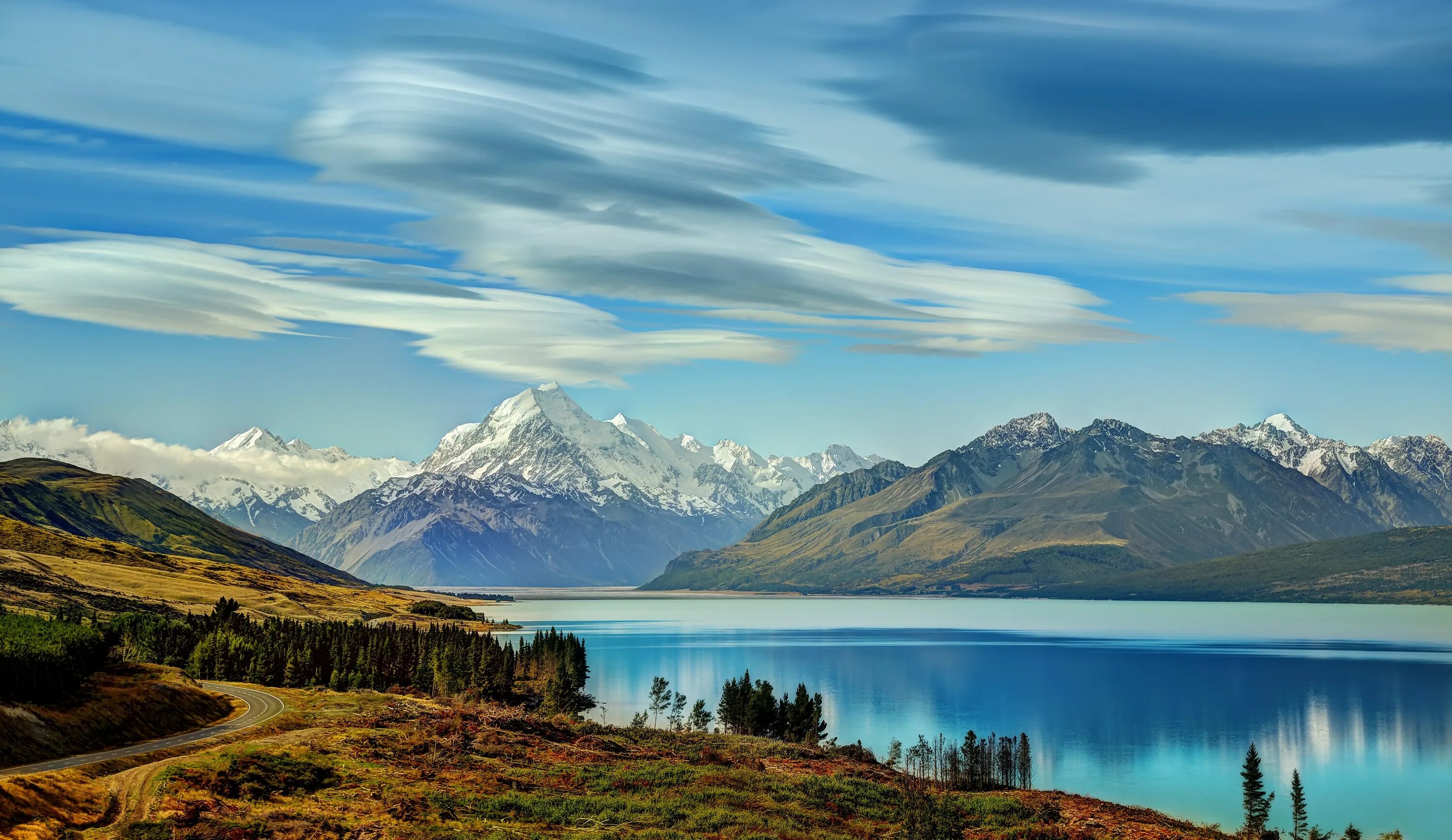 Красивый горный пейзаж фото высокого разрешения Lake New Zealand Mountains Wallpaper 3872x2241