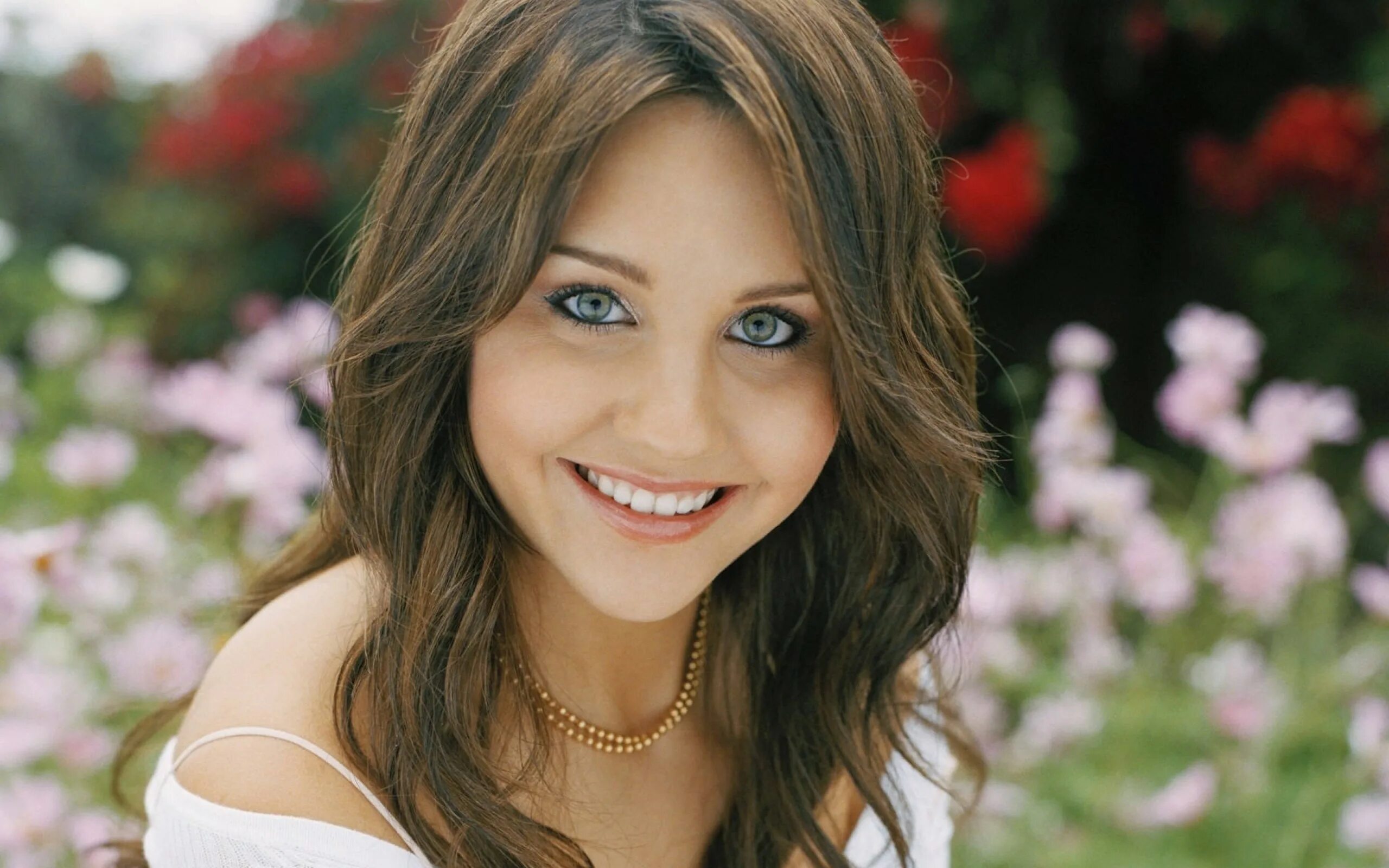 Красивый хороший девушки фото скачать Amanda Bynes wallpaper 2560x1600 #61504