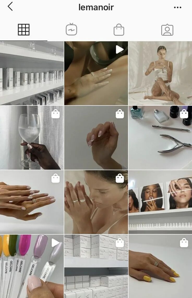 Красивый инстаграм мастера маникюра Оформление визуала для мастера маникюра в Instagram 2021 Маникюр, Визитки салона