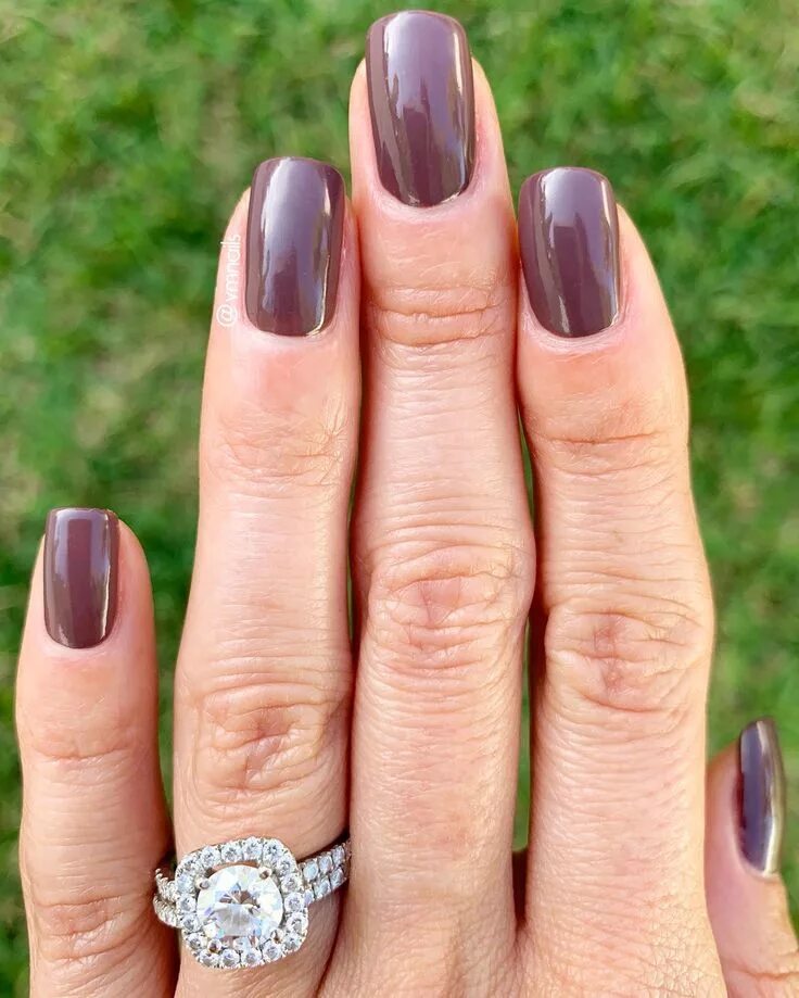 Красивый интеллигентный маникюр OPI - You Don’t Know Jacques - dark purplish gray nails with a hint of taupe - n
