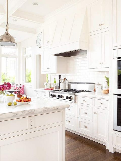 Красивый интерьер белой кухни So pretty . Kitchen inspirations, Interior design kitchen, Kitchen remodel
