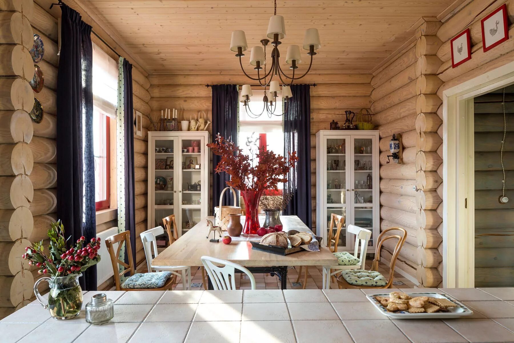 Красивый интерьер дачи Интерьеры домов из бревна Wood House