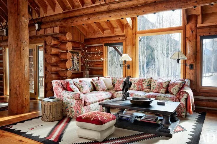 Красивый интерьер деревянных домов Inside Pauline Pitt's Rustic Aspen Getaway Interior design rustic, Log home inte