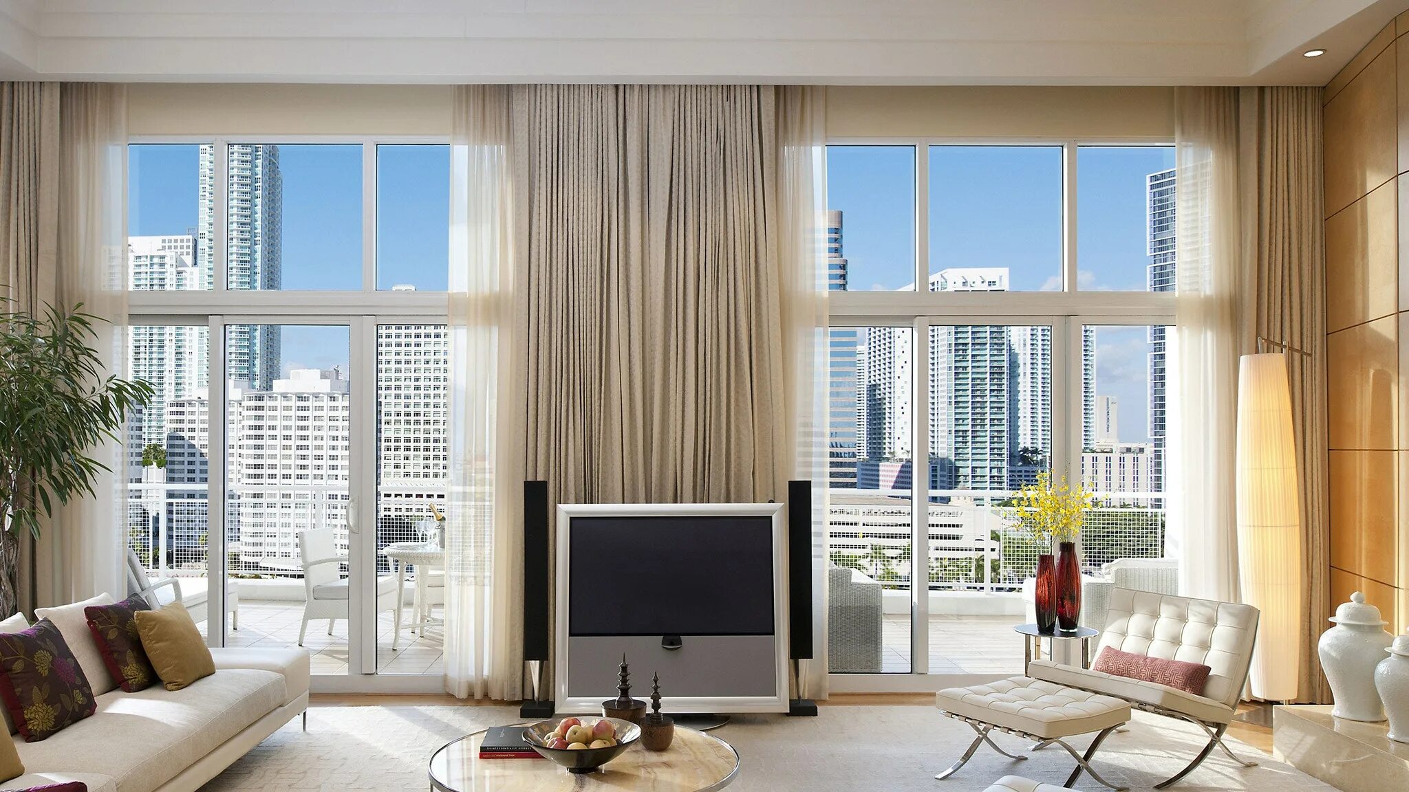 Красивый интерьер комнаты Mandarin Oriental, Miami - Hotel Review Condé Nast Traveler