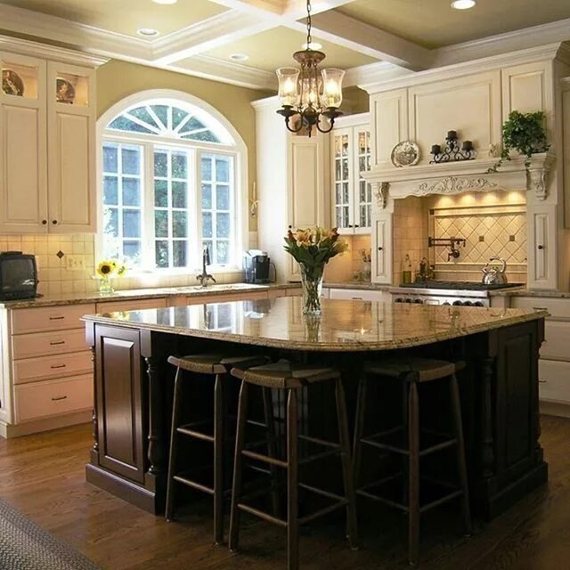 Красивый интерьер кухни в доме Pin by Brenda Mills on Kitchens Contemporary kitchen, Kitchen island bench, Kitc