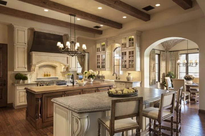 Красивый интерьер кухни в доме фото Calvis Wyant Luxury Homes - Luxe Interiors + Design House design kitchen, Luxury