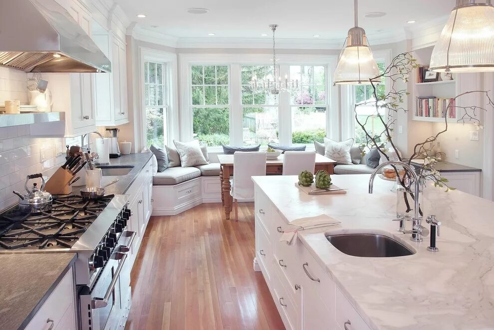 Красивый интерьер кухни в квартире Classical Kitchen - Классический - Кухня - Нью-Йорк - от эксперта Pickell Archit