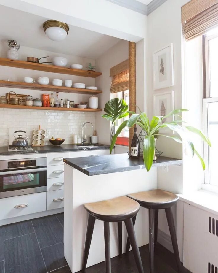 Красивый интерьер маленькой кухни в квартире фото pιnтereѕт : @jenιιмarιee ♡ Kitchen interior, Kitchen design small, Kitchen remod